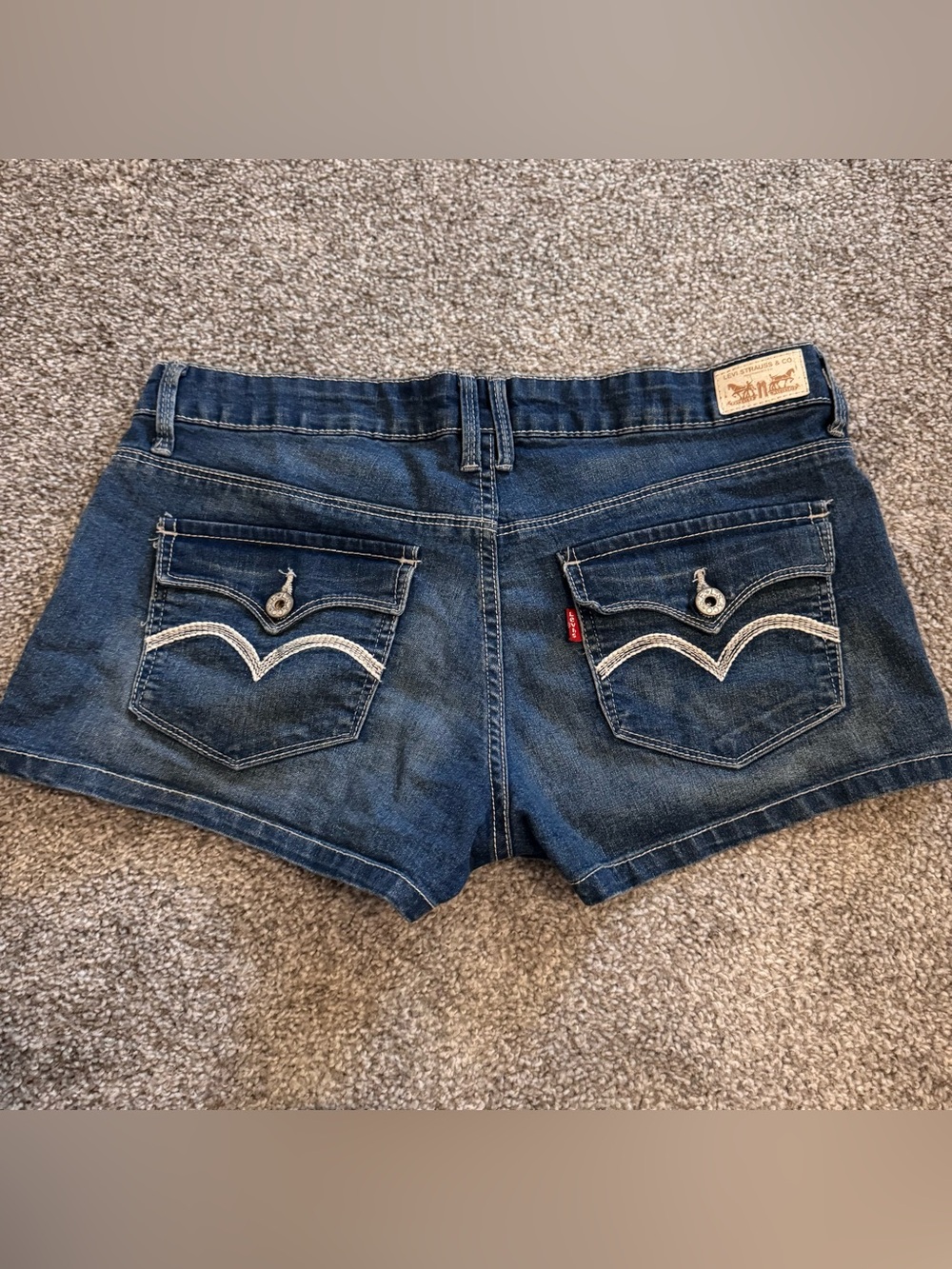 Levi's shorty short denim shorts size 9/32
